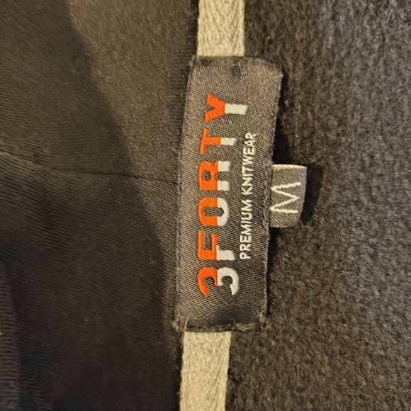 3 Forty " Wanna Play " Black Hoodie with Graphic Print Horror - Picture 8 of 9